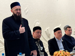 Муфтий Камиль хазрат провел встречу с мусульманами Альметьевска